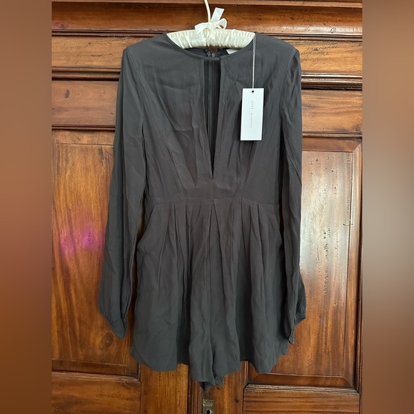 Nytt Romper in Black - Picture 1 of 3